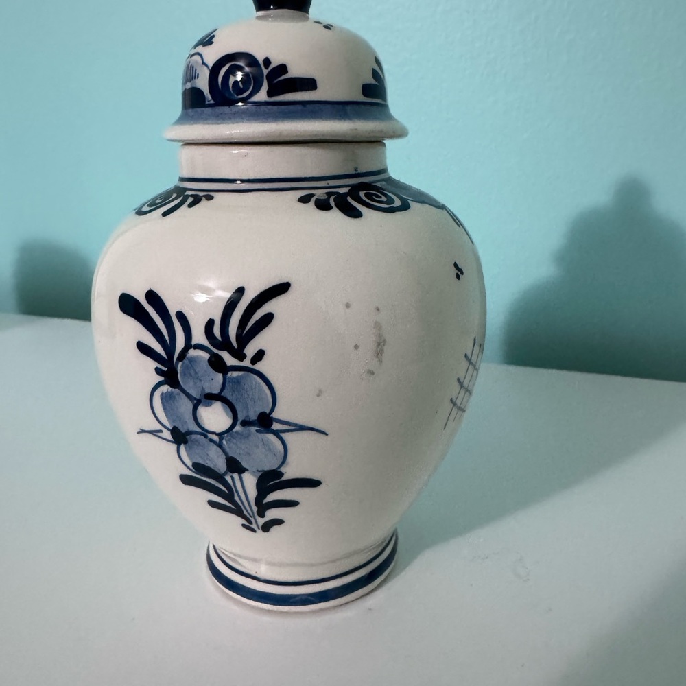 Blue and White Polish Style Ceramic Vase with Lid - Picture 3 of 3